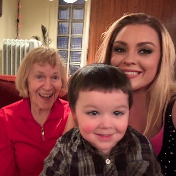 Meet your Posher(s), CalnDrea! And now just Drea ;) - Picture 14 of 16